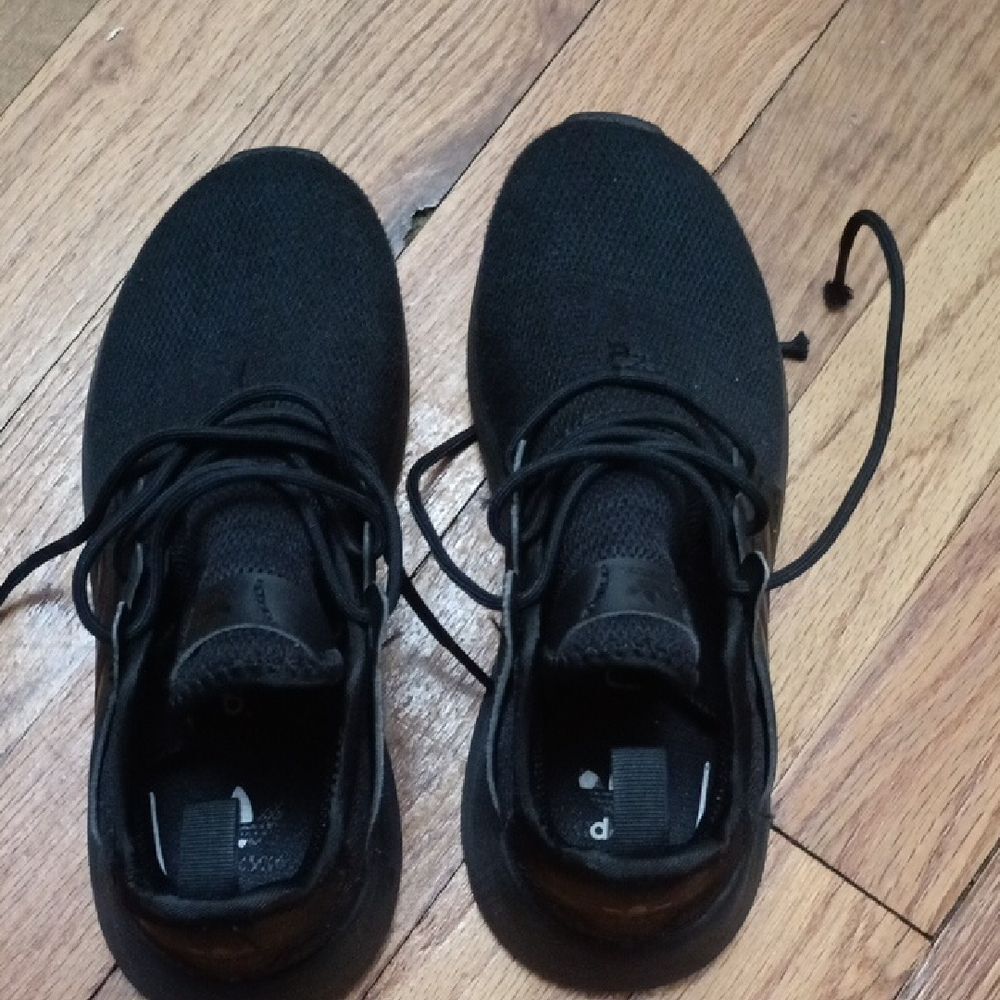 Adidas Kids Black Sneakers Sz 1